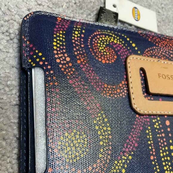 Fossil Authentic Long Bunker TABLET Camo Cover MULTI SWL1034488 - Picture 6 of 6